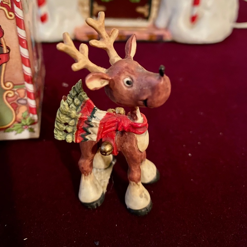 The North Pole Village - Vixen